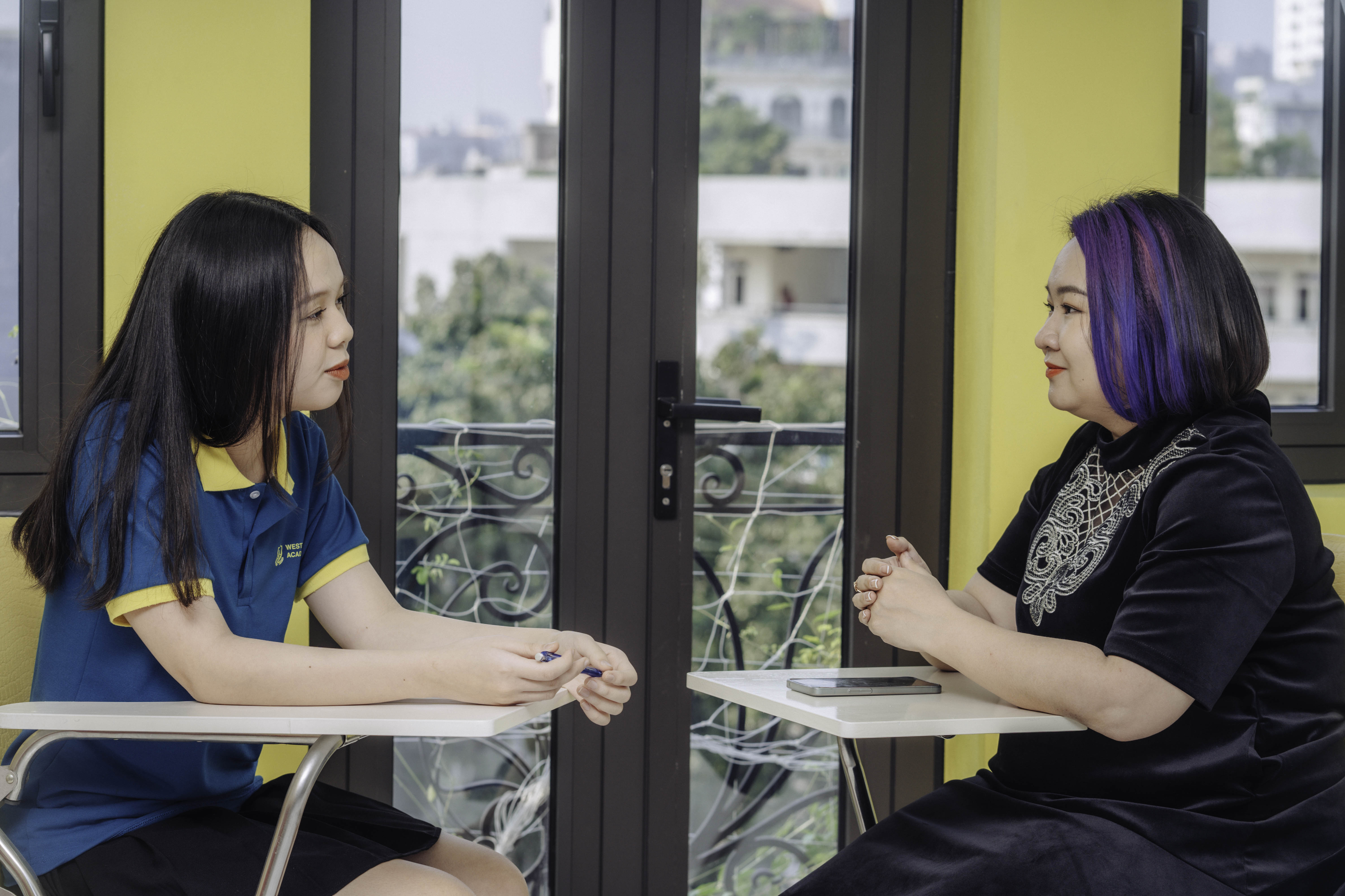 TMUA, ESAT, TARA là gì? 3 điều học sinh A Level & IB cần biết trước khi ứng tuyển Đại học top UK 2 Học sinh Việt Nam có thể thi TMUA ESAT hay TARA